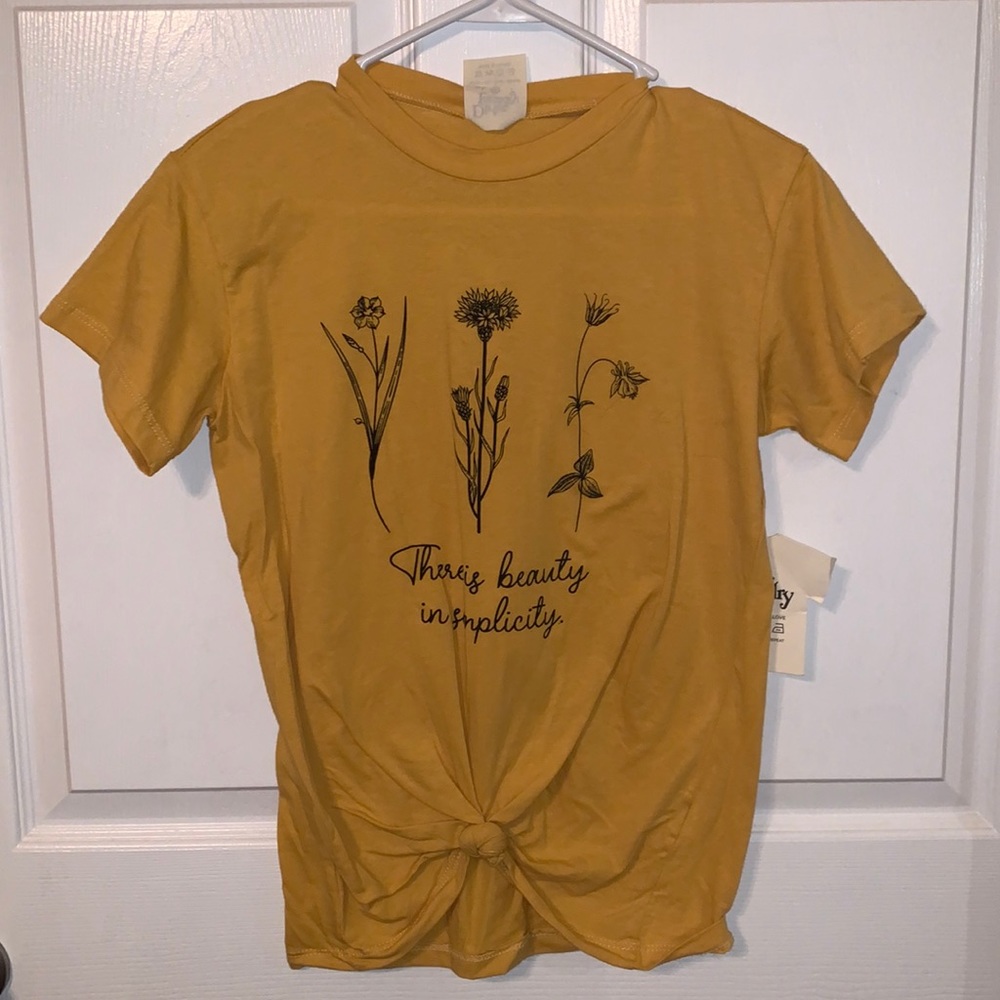 Dirtee laundry yellow t-shirt